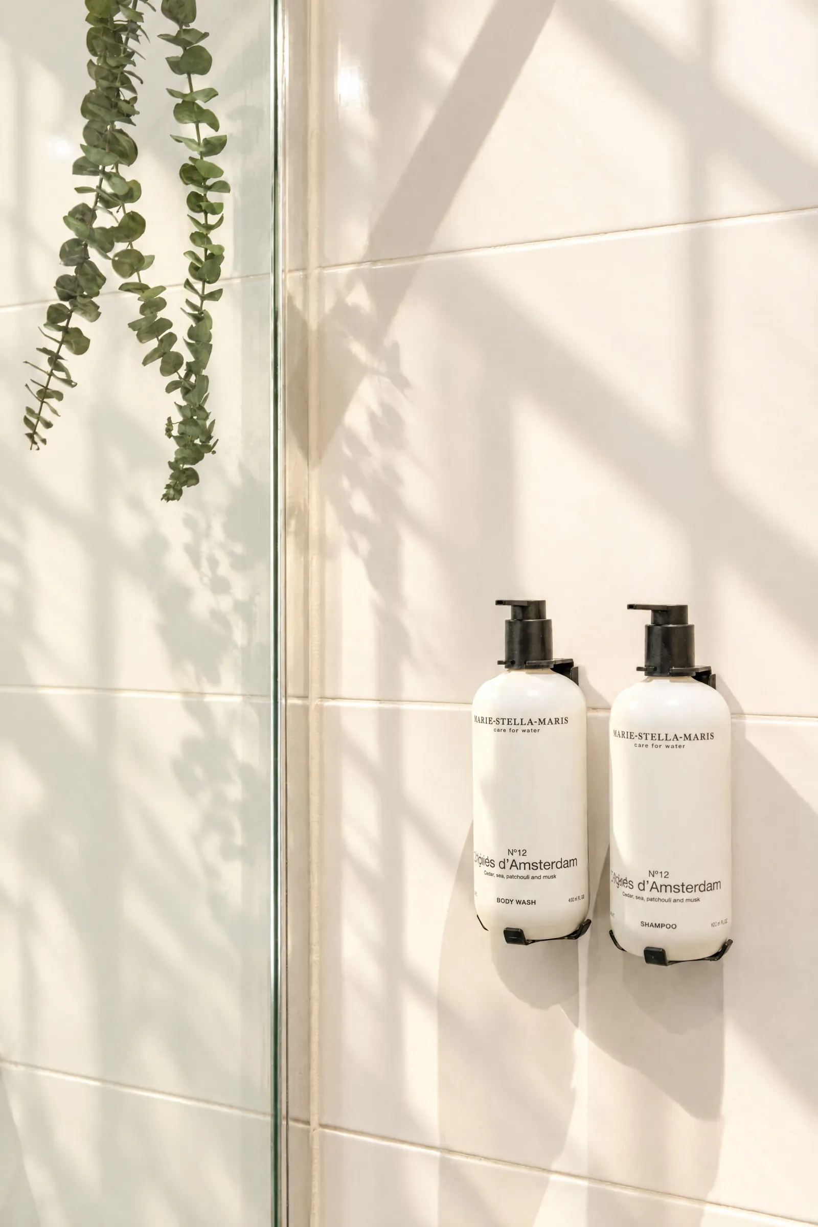 Marie-Stella-Maris shampoo en douchegel in de zonnige douche